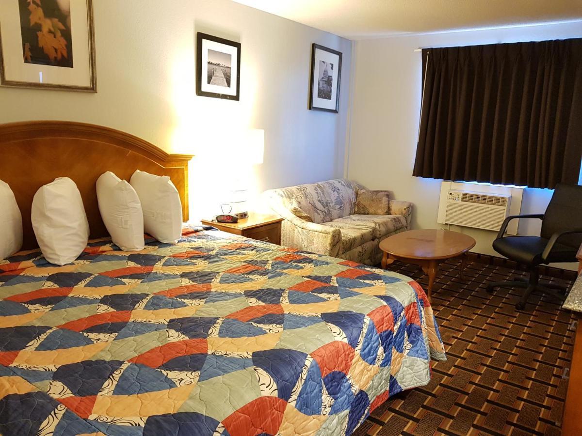 And Hotel 2*